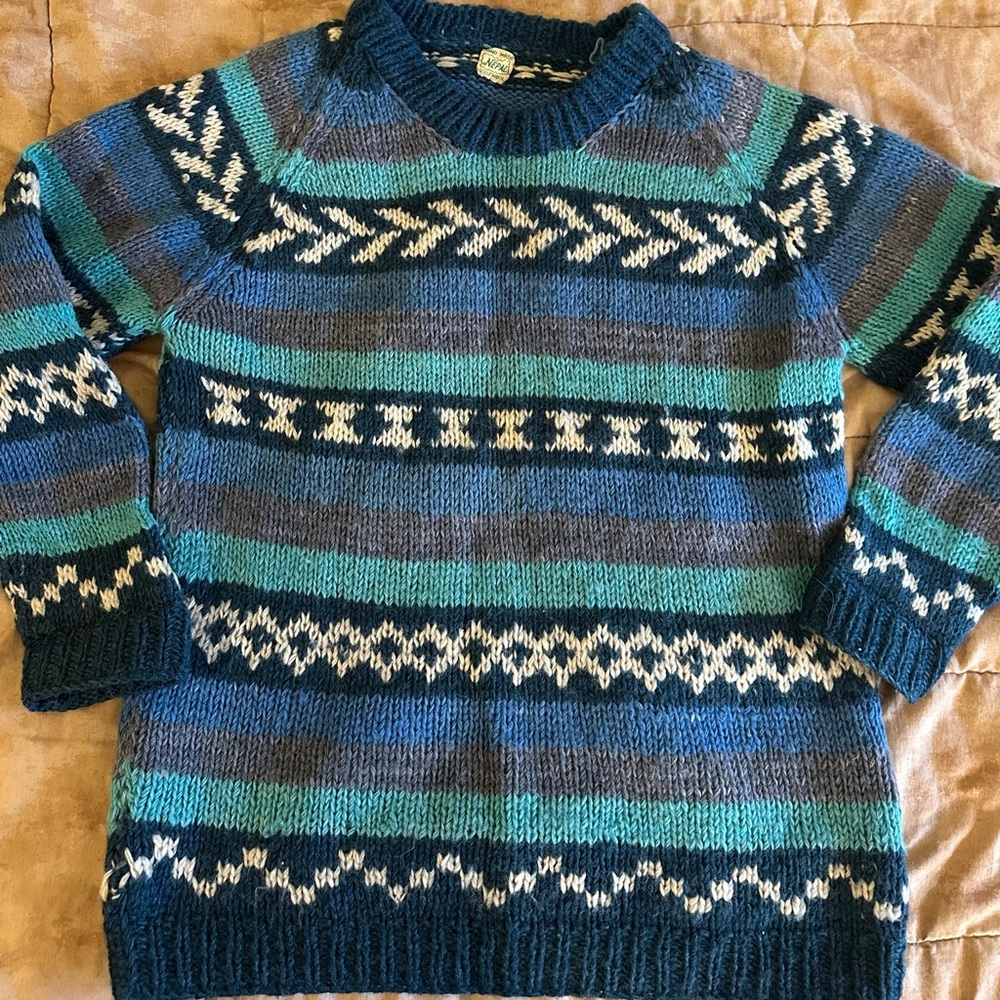 Hand Made in Nepal 100% Wool Blue and Greece Patterned Women's Sweater Med/Large